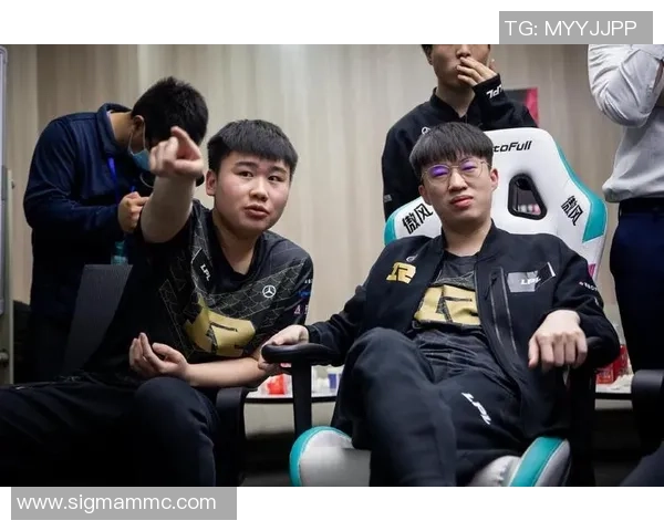 聚焦DOTA2FPX战队耐力与韧性探讨背后的故事与启示